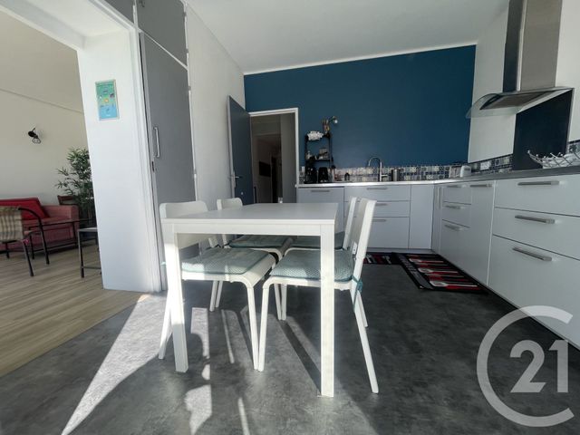 Appartement F3 à vendre - 3 pièces - 69.26 m2 - ROYAN - 17 - POITOU-CHARENTES - Century 21 Grand Large