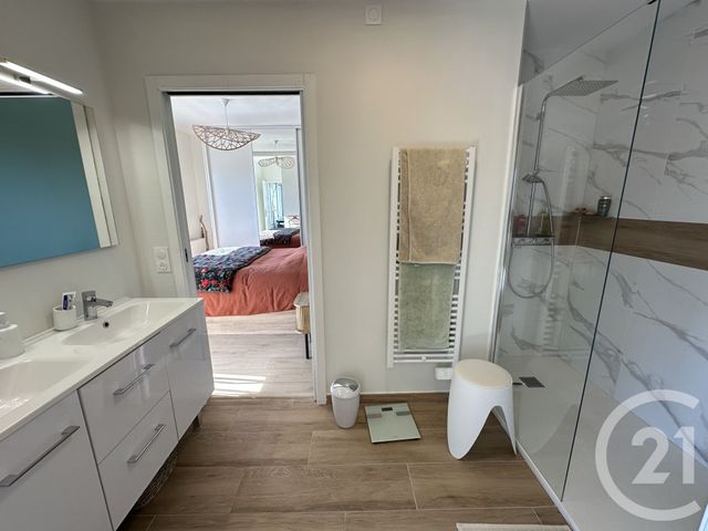 Appartement F3 à vendre - 3 pièces - 76.05 m2 - ROYAN - 17 - POITOU-CHARENTES - Century 21 Grand Large