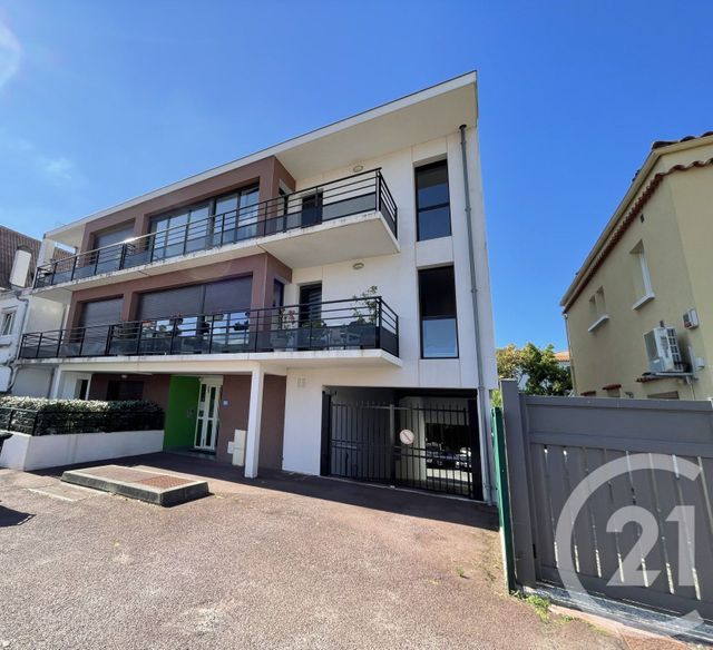 Appartement T2 à louer - 2 pièces - 42.77 m2 - ROYAN - 17 - POITOU-CHARENTES - Century 21 Grand Large
