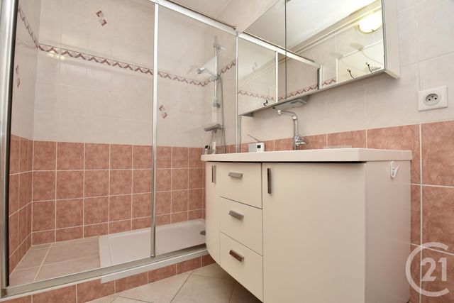 Appartement F3 à vendre - 3 pièces - 60.84 m2 - ROYAN - 17 - POITOU-CHARENTES - Century 21 Grand Large