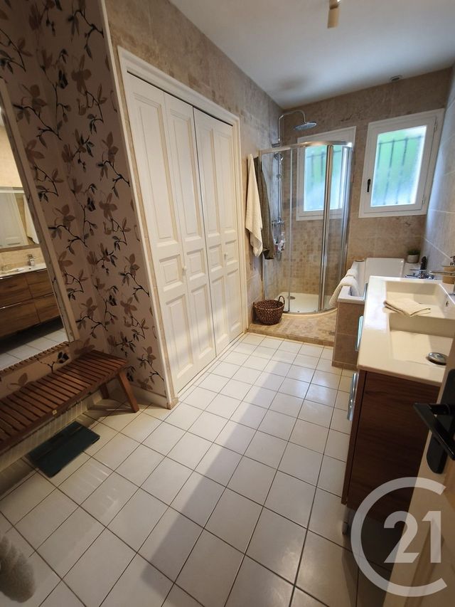maison à vendre - 5 pièces - 153.5 m2 - ST AUGUSTIN - 17 - POITOU-CHARENTES - Century 21 Grand Large