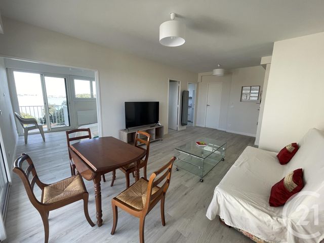 Appartement F3 à louer - 3 pièces - 63.49 m2 - ST GEORGES DE DIDONNE - 17 - POITOU-CHARENTES - Century 21 Grand Large