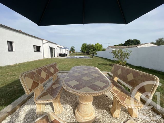 maison à vendre - 5 pièces - 146.56 m2 - BREUILLET - 17 - POITOU-CHARENTES - Century 21 Grand Large