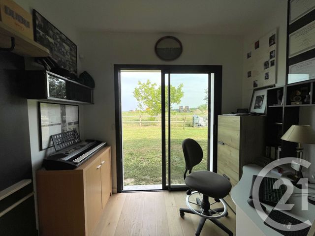 maison à vendre - 5 pièces - 146.56 m2 - BREUILLET - 17 - POITOU-CHARENTES - Century 21 Grand Large