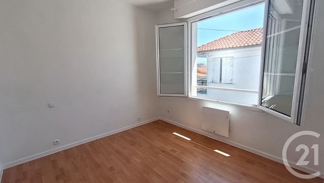 Appartement F3 à louer - 3 pièces - 66.73 m2 - ROYAN - 17 - POITOU-CHARENTES - Century 21 Grand Large