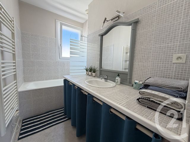 Appartement F3 à vendre - 3 pièces - 62.95 m2 - ROYAN - 17 - POITOU-CHARENTES - Century 21 Grand Large