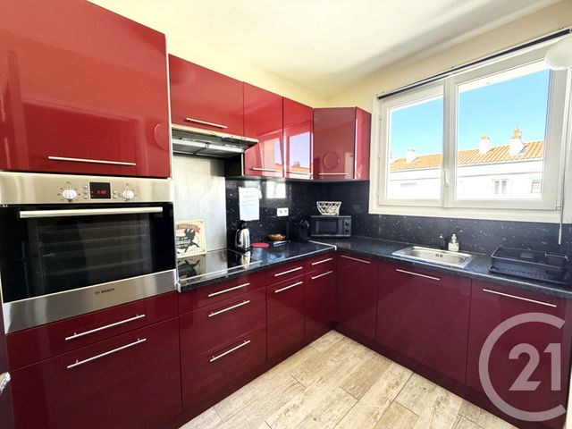 Appartement F3 à vendre - 3 pièces - 62.95 m2 - ROYAN - 17 - POITOU-CHARENTES - Century 21 Grand Large