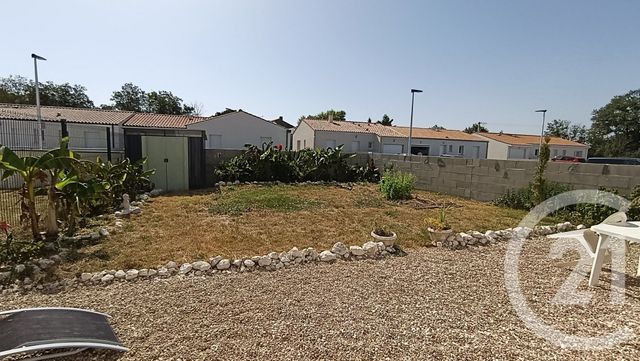 maison à louer - 3 pièces - 65.1 m2 - SEMUSSAC - 17 - POITOU-CHARENTES - Century 21 Grand Large