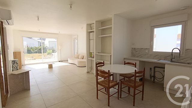 maison à louer - 3 pièces - 65.1 m2 - SEMUSSAC - 17 - POITOU-CHARENTES - Century 21 Grand Large