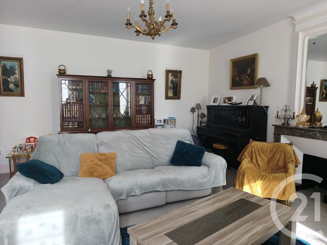 maison à vendre - 10 pièces - 324.7 m2 - ST ROMAIN DE BENET - 17 - POITOU-CHARENTES - Century 21 Grand Large