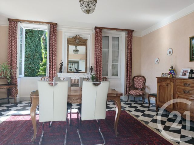 maison à vendre - 10 pièces - 324.7 m2 - ST ROMAIN DE BENET - 17 - POITOU-CHARENTES - Century 21 Grand Large