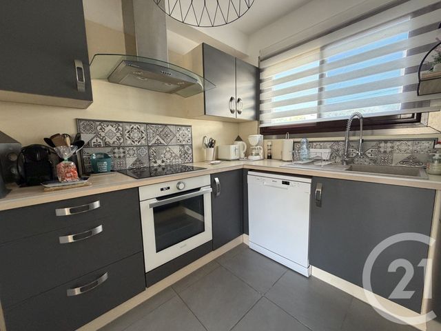 Appartement F3 à vendre - 3 pièces - 55.83 m2 - ROYAN - 17 - POITOU-CHARENTES - Century 21 Grand Large