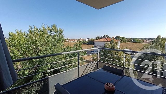 Appartement F3 à louer - 3 pièces - 62.22 m2 - ROYAN - 17 - POITOU-CHARENTES - Century 21 Grand Large
