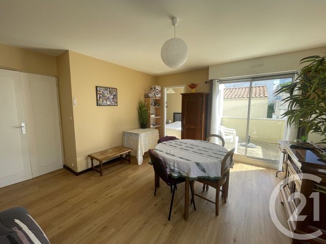 Appartement T2 à vendre - 2 pièces - 42.26 m2 - ROYAN - 17 - POITOU-CHARENTES - Century 21 Grand Large