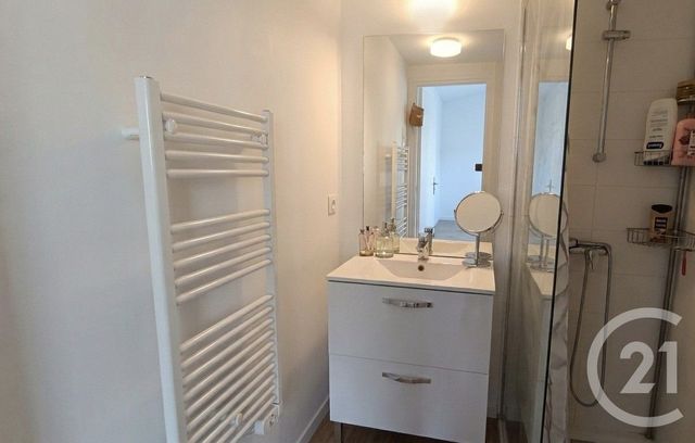 Appartement F2 à louer - 2 pièces - 29.6 m2 - VAUX SUR MER - 17 - POITOU-CHARENTES - Century 21 Grand Large