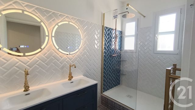 Appartement F3 à louer - 3 pièces - 78.13 m2 - ROYAN - 17 - POITOU-CHARENTES - Century 21 Grand Large