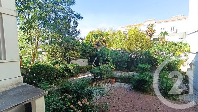 Appartement F3 à louer - 3 pièces - 78.13 m2 - ROYAN - 17 - POITOU-CHARENTES - Century 21 Grand Large