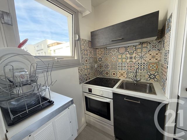 Appartement F1 à vendre - 1 pièce - 29.03 m2 - ROYAN - 17 - POITOU-CHARENTES - Century 21 Grand Large