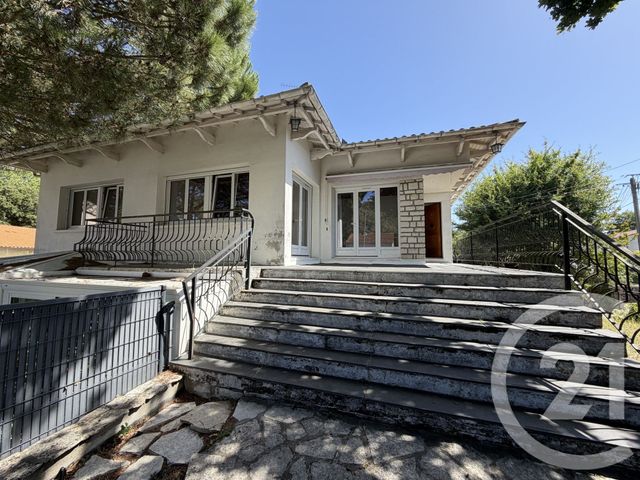 Appartement F5 à louer - 5 pièces - 129.2 m2 - ROYAN - 17 - POITOU-CHARENTES - Century 21 Grand Large