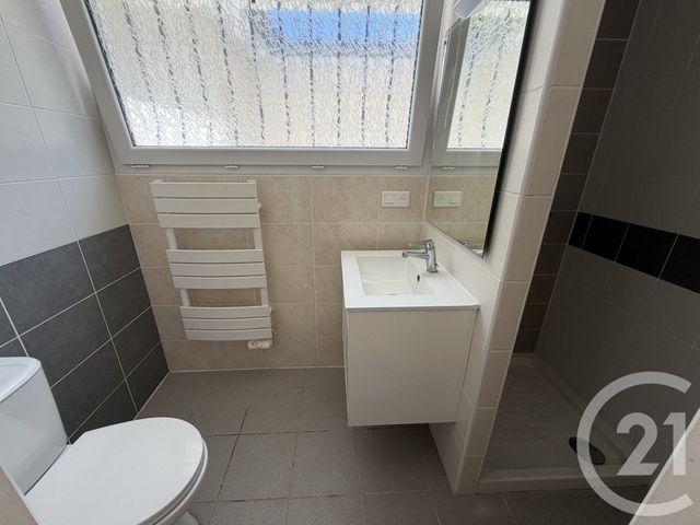Appartement F5 à louer - 5 pièces - 129.2 m2 - ROYAN - 17 - POITOU-CHARENTES - Century 21 Grand Large
