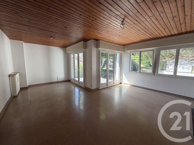 Appartement F5 à louer - 5 pièces - 129.2 m2 - ROYAN - 17 - POITOU-CHARENTES - Century 21 Grand Large