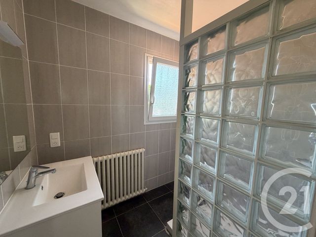 Appartement F5 à louer - 5 pièces - 129.2 m2 - ROYAN - 17 - POITOU-CHARENTES - Century 21 Grand Large