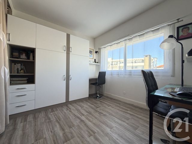 Appartement F3 à vendre - 3 pièces - 95.27 m2 - ROYAN - 17 - POITOU-CHARENTES - Century 21 Grand Large