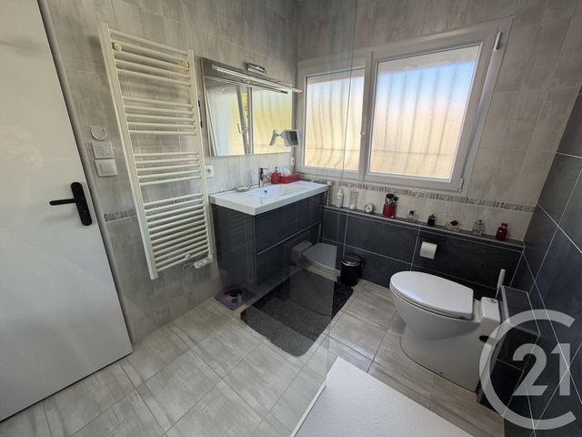 Appartement F3 à vendre - 3 pièces - 95.27 m2 - ROYAN - 17 - POITOU-CHARENTES - Century 21 Grand Large