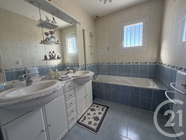 maison à vendre - 5 pièces - 118.12 m2 - ST PALAIS SUR MER - 17 - POITOU-CHARENTES - Century 21 Grand Large