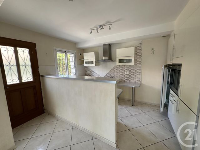 Appartement F5 à louer - 5 pièces - 135.7 m2 - ROYAN - 17 - POITOU-CHARENTES - Century 21 Grand Large