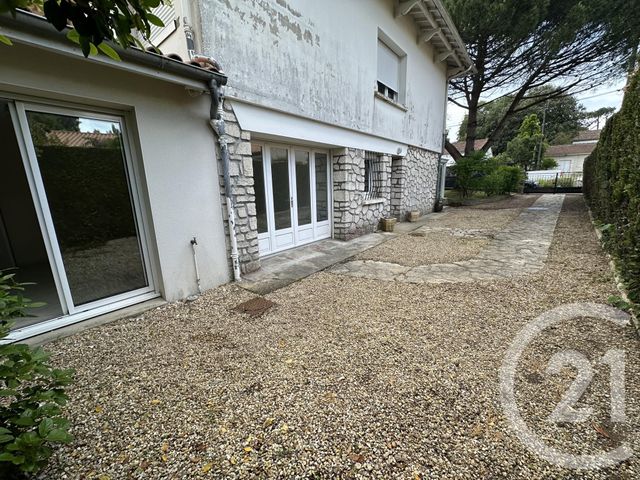 Appartement F5 à louer - 5 pièces - 135.7 m2 - ROYAN - 17 - POITOU-CHARENTES - Century 21 Grand Large