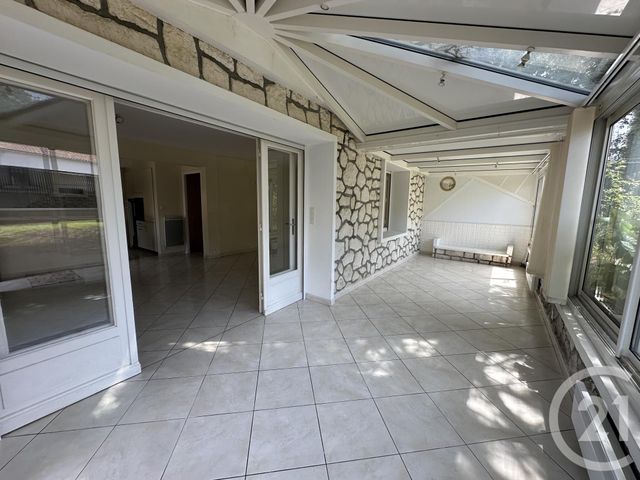 Appartement F5 à louer - 5 pièces - 135.7 m2 - ROYAN - 17 - POITOU-CHARENTES - Century 21 Grand Large