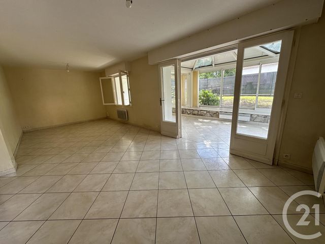 Appartement F5 à louer - 5 pièces - 135.7 m2 - ROYAN - 17 - POITOU-CHARENTES - Century 21 Grand Large